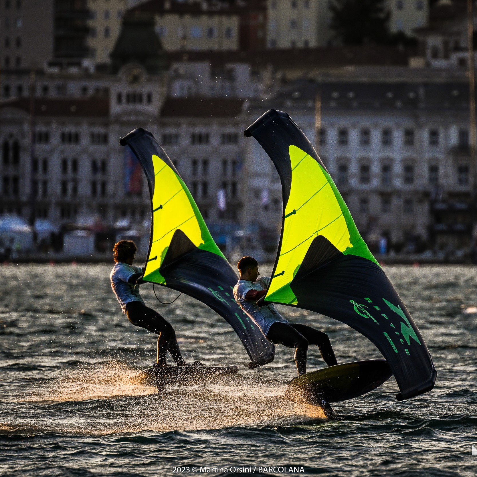tavola da wing foil gonfiabile reptile ufo hero